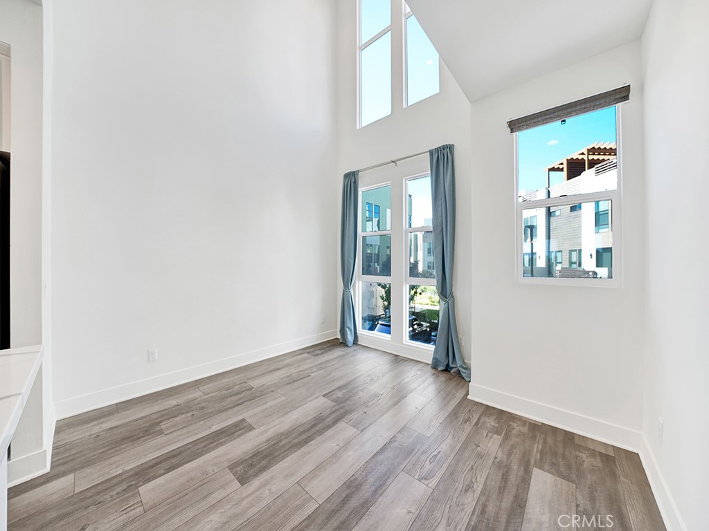 1658 Topanga