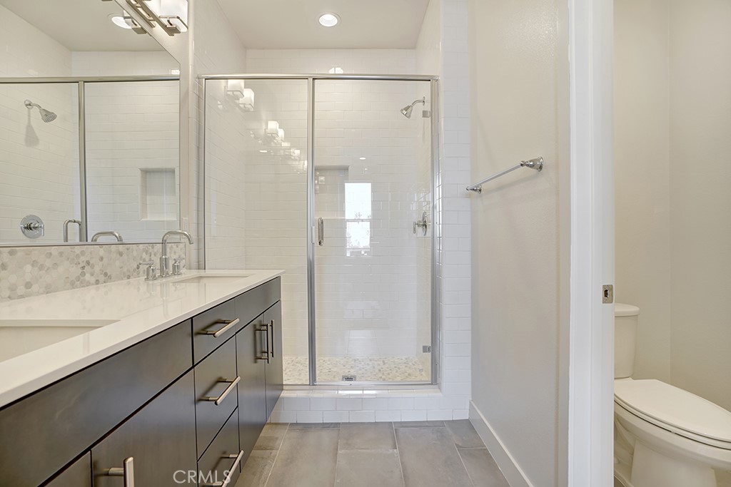683 W 17th Street