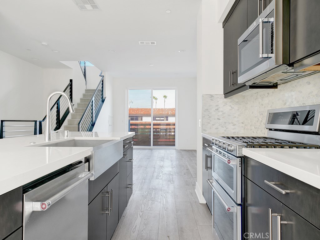 683 W 17th Street