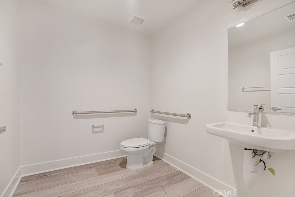 683 W 17th Street