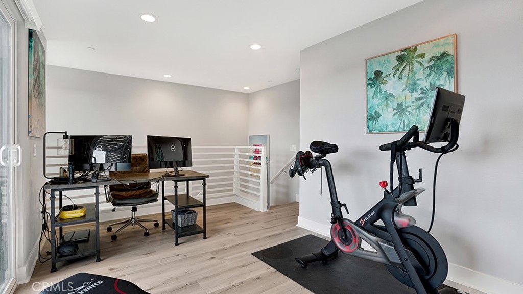 1650 Topanga