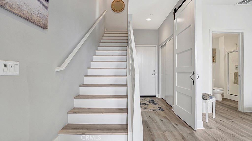 1650 Topanga