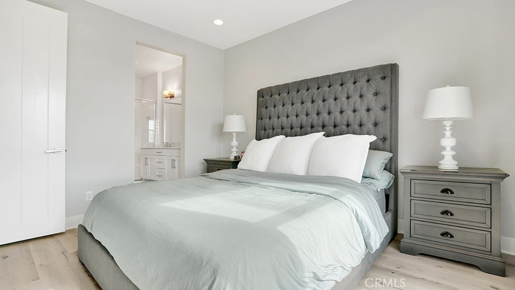 1650 Topanga