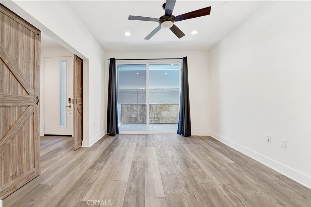 1658 Topanga