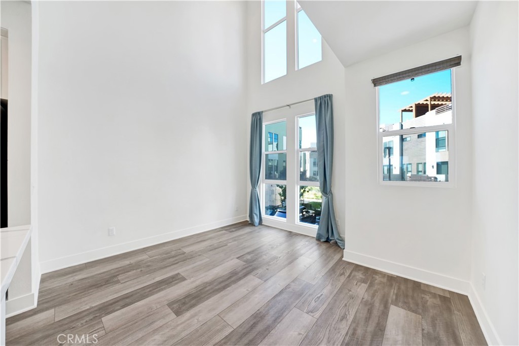 1658 Topanga