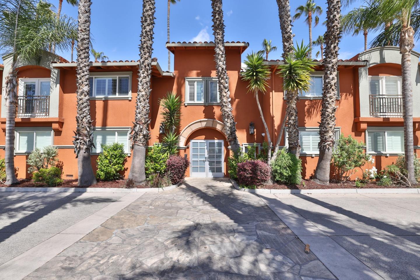 1855 Palm View Place 221