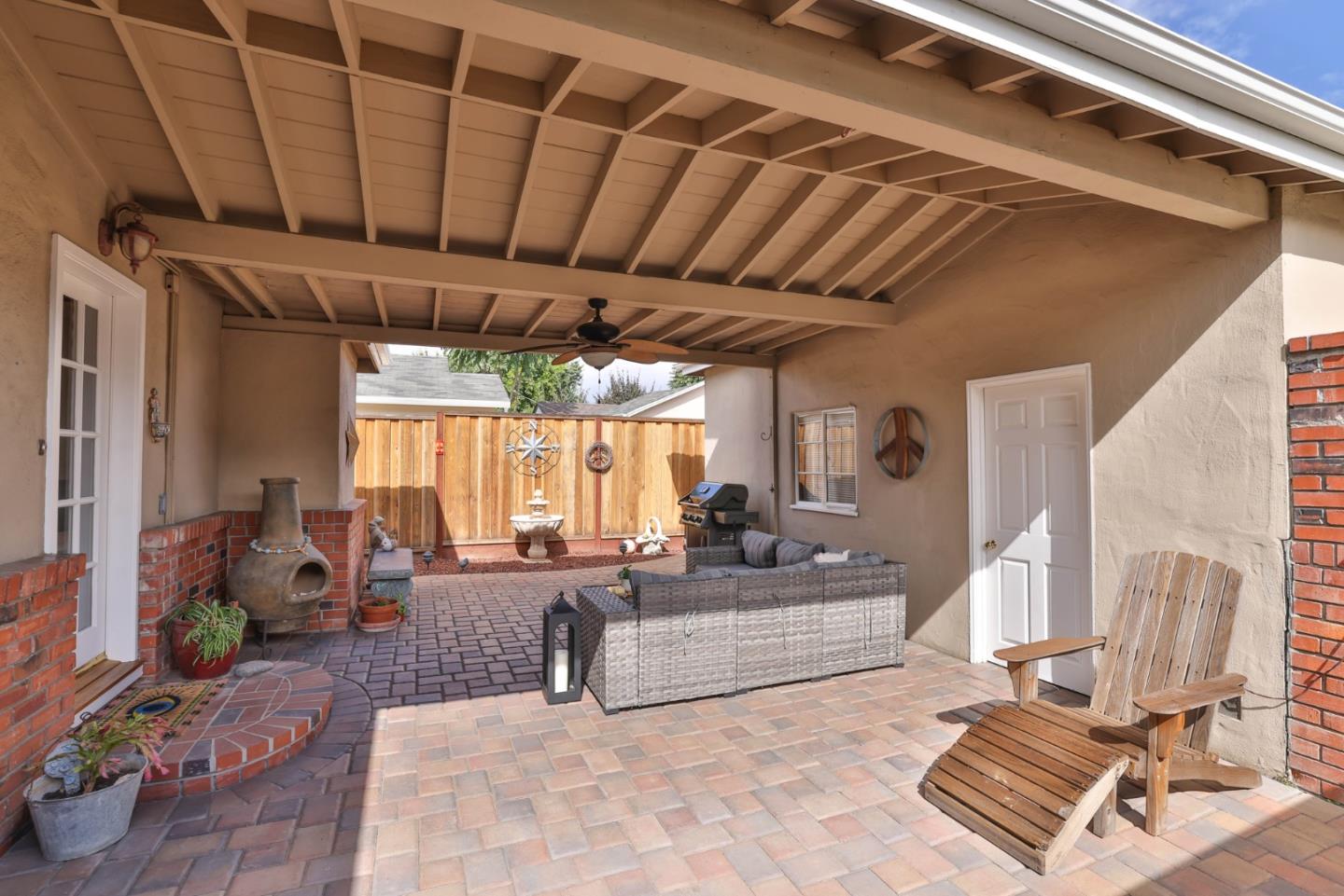 805 East Taylor Street