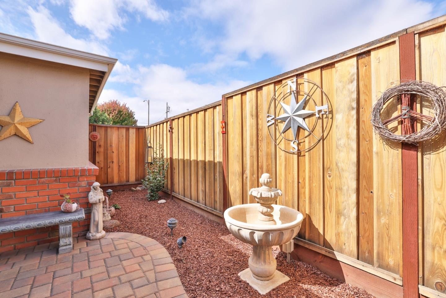 805 East Taylor Street