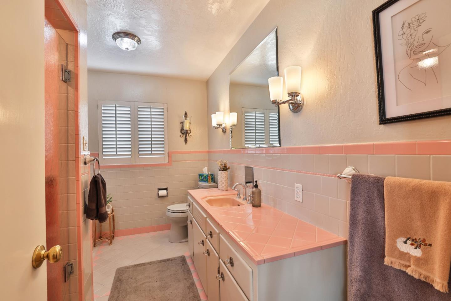 805 East Taylor Street