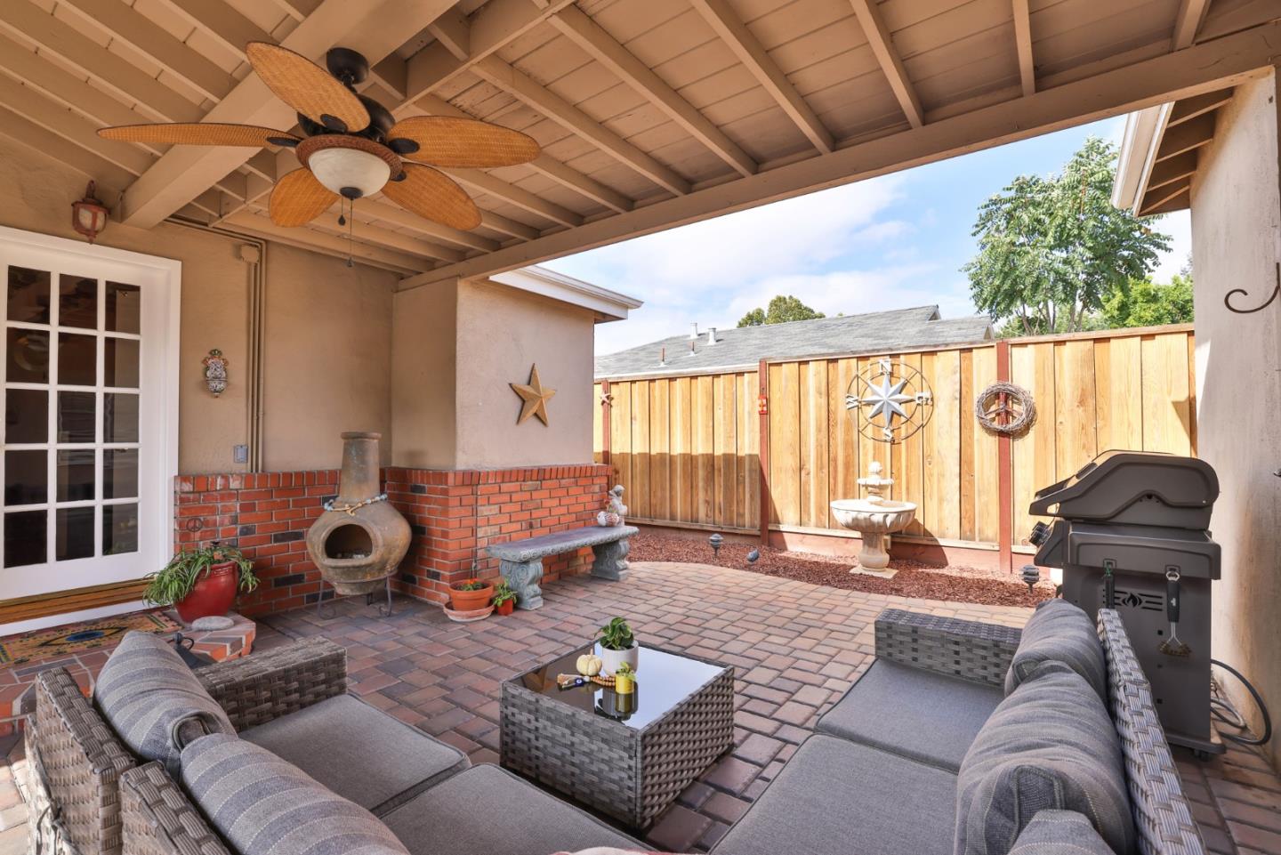 805 East Taylor Street