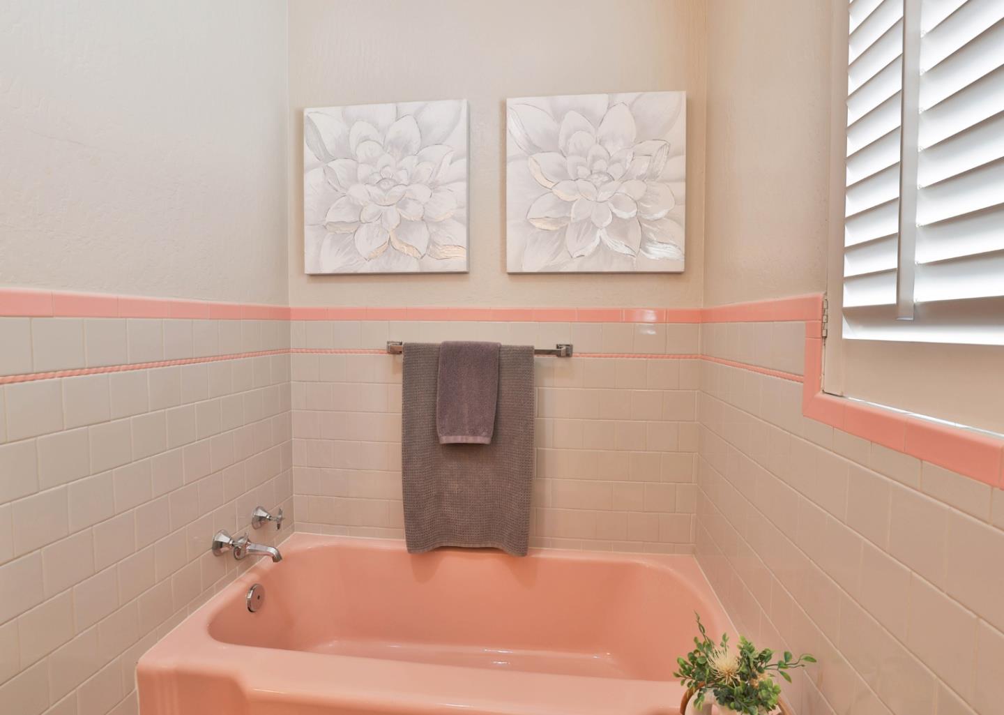 805 East Taylor Street