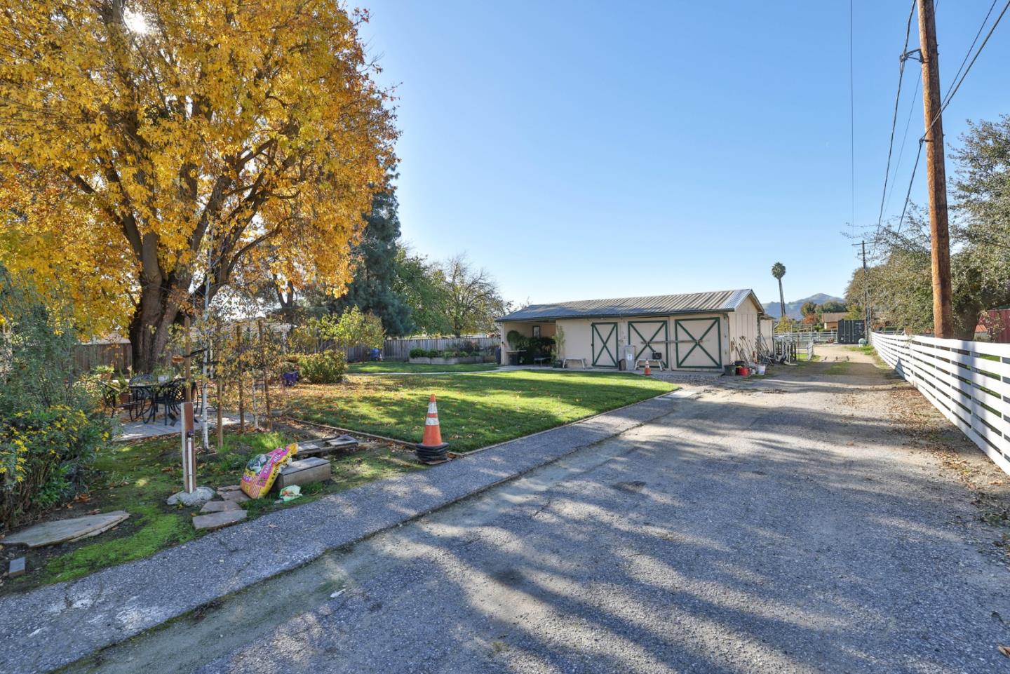 12155 Columbet Avenue