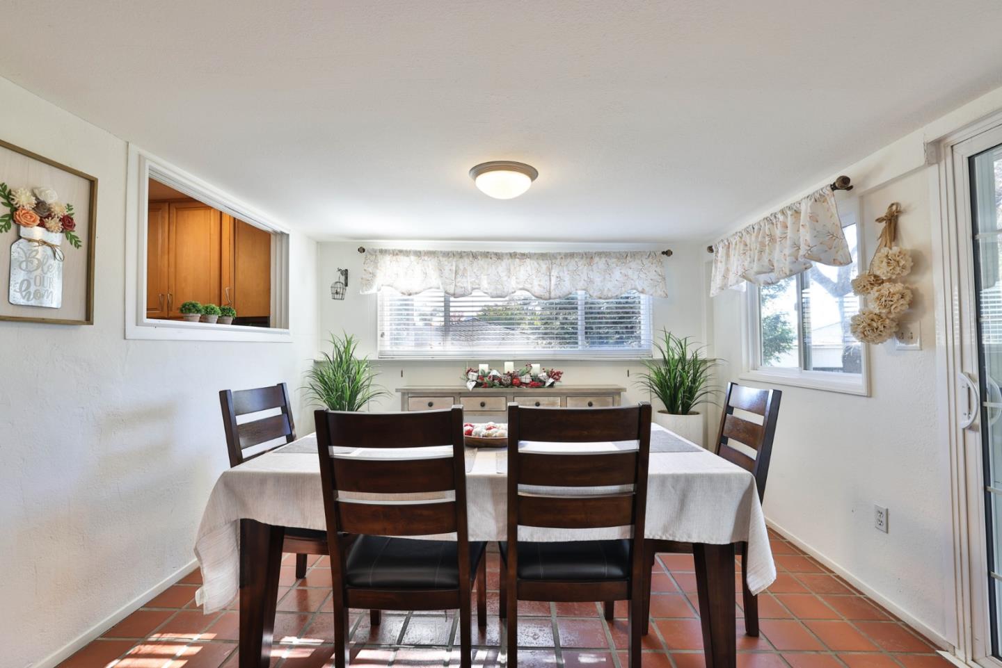 12155 Columbet Avenue