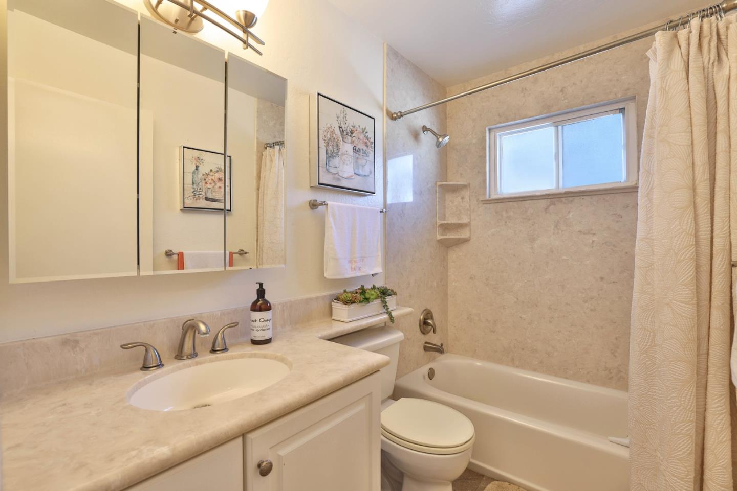 12155 Columbet Avenue