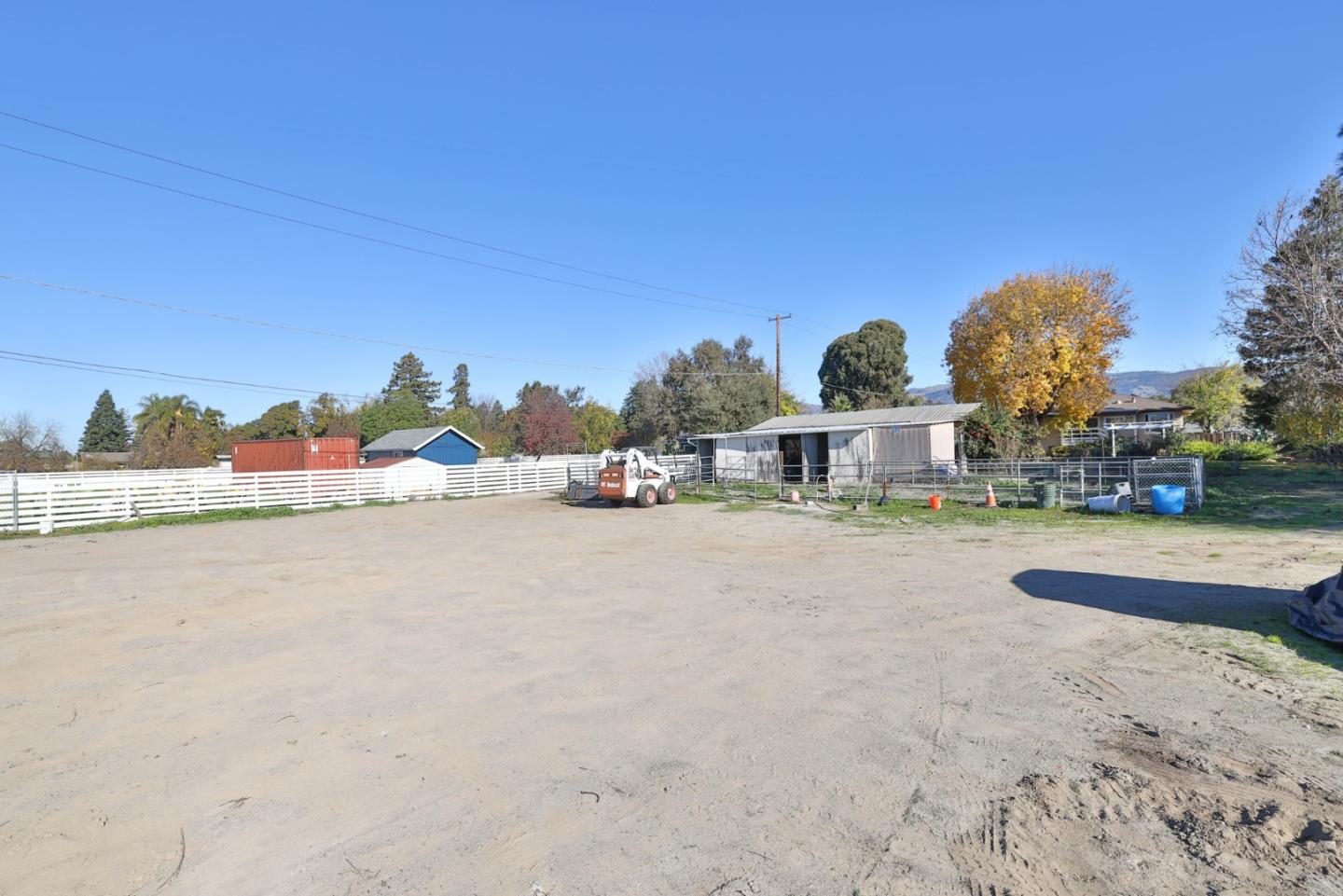 12155 Columbet Avenue