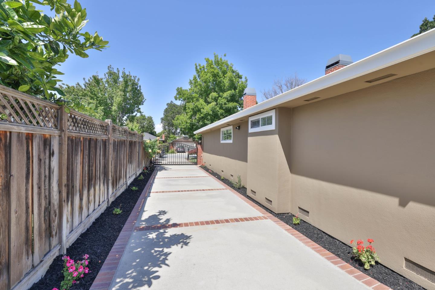 1550 San Gabriel Way
