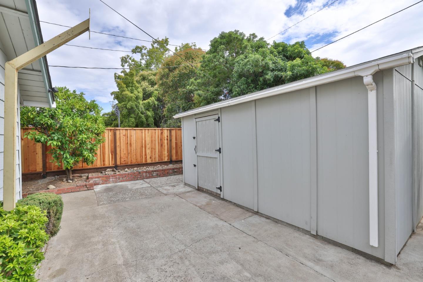 5963 Vera Cruz DR