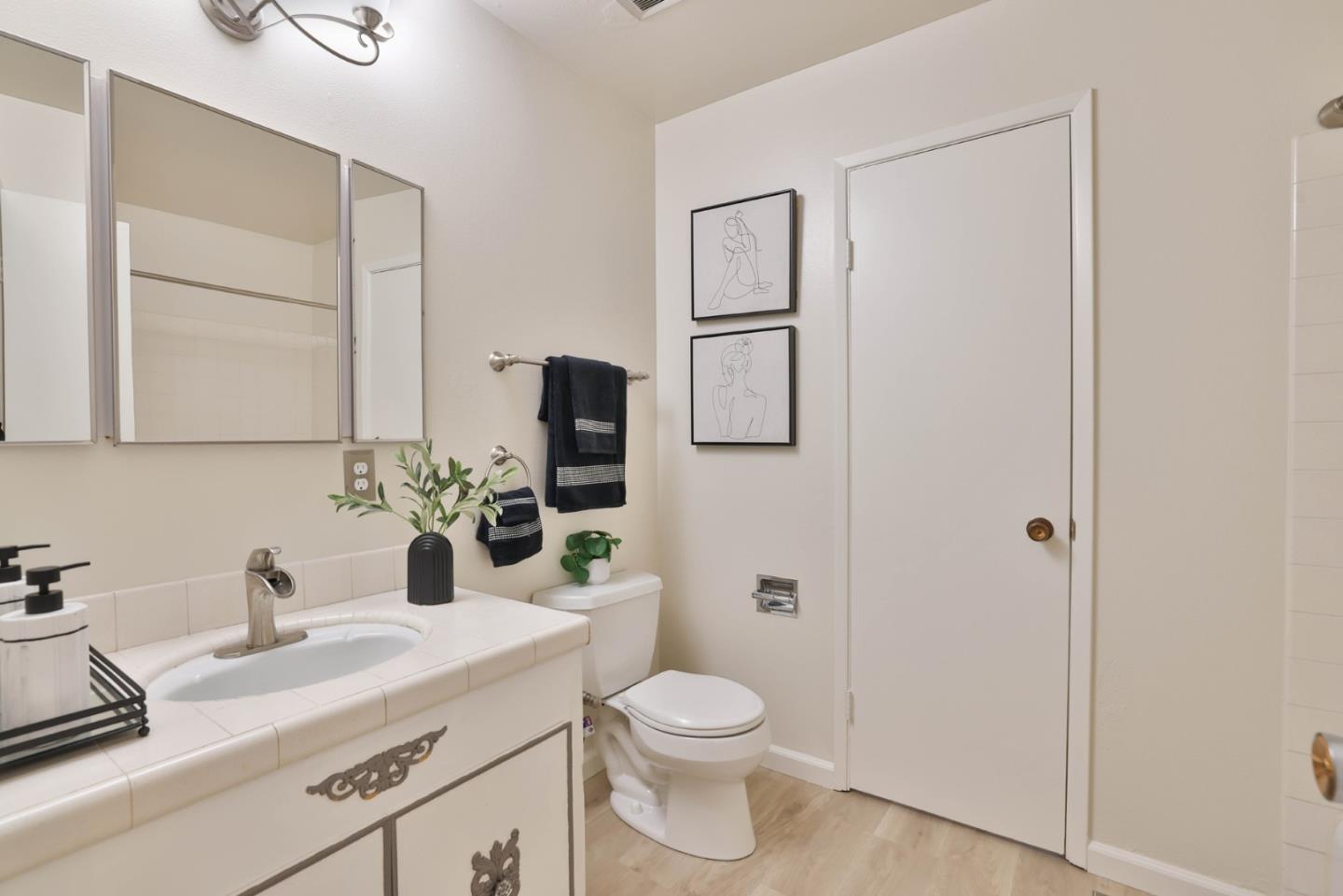 5963 Vera Cruz DR