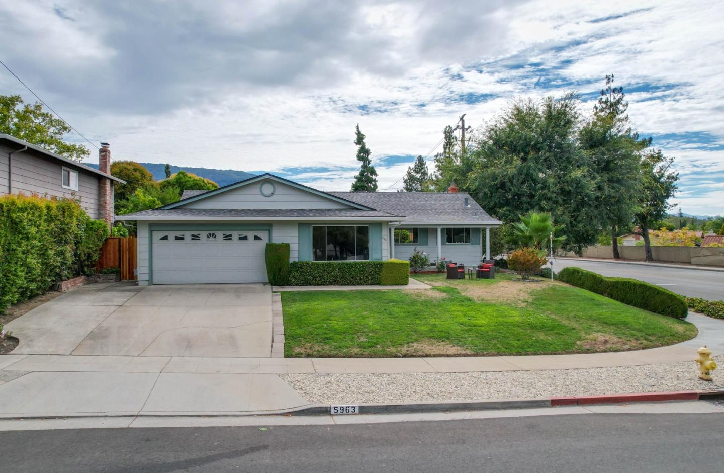 5963 Vera Cruz DR