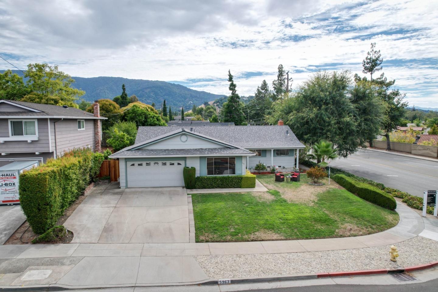 5963 Vera Cruz DR