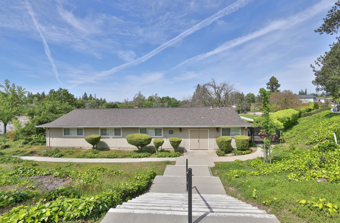 5963 Vera Cruz DR