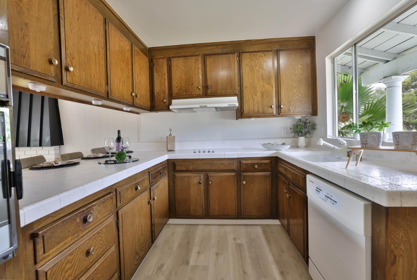 5963 Vera Cruz DR