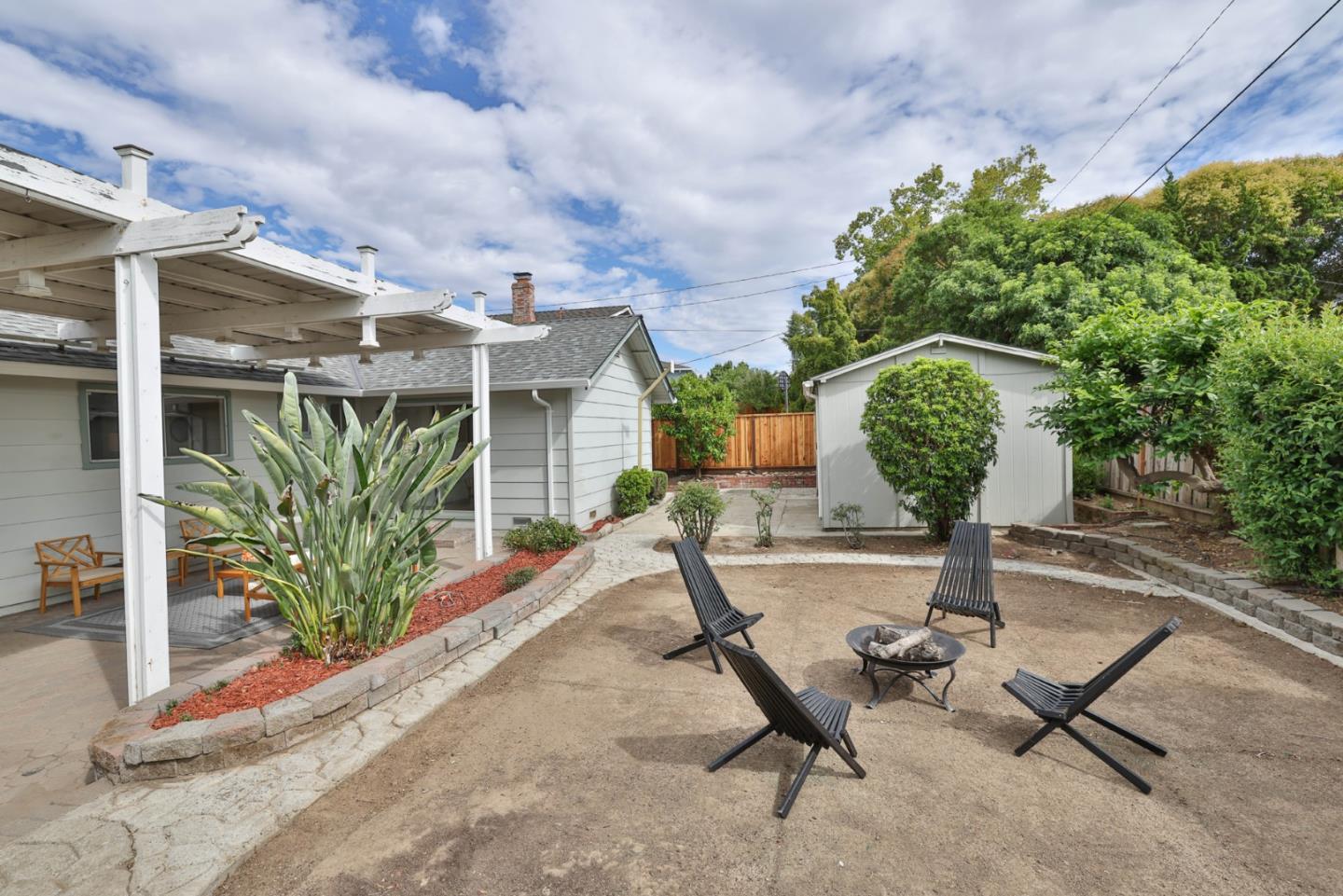 5963 Vera Cruz DR