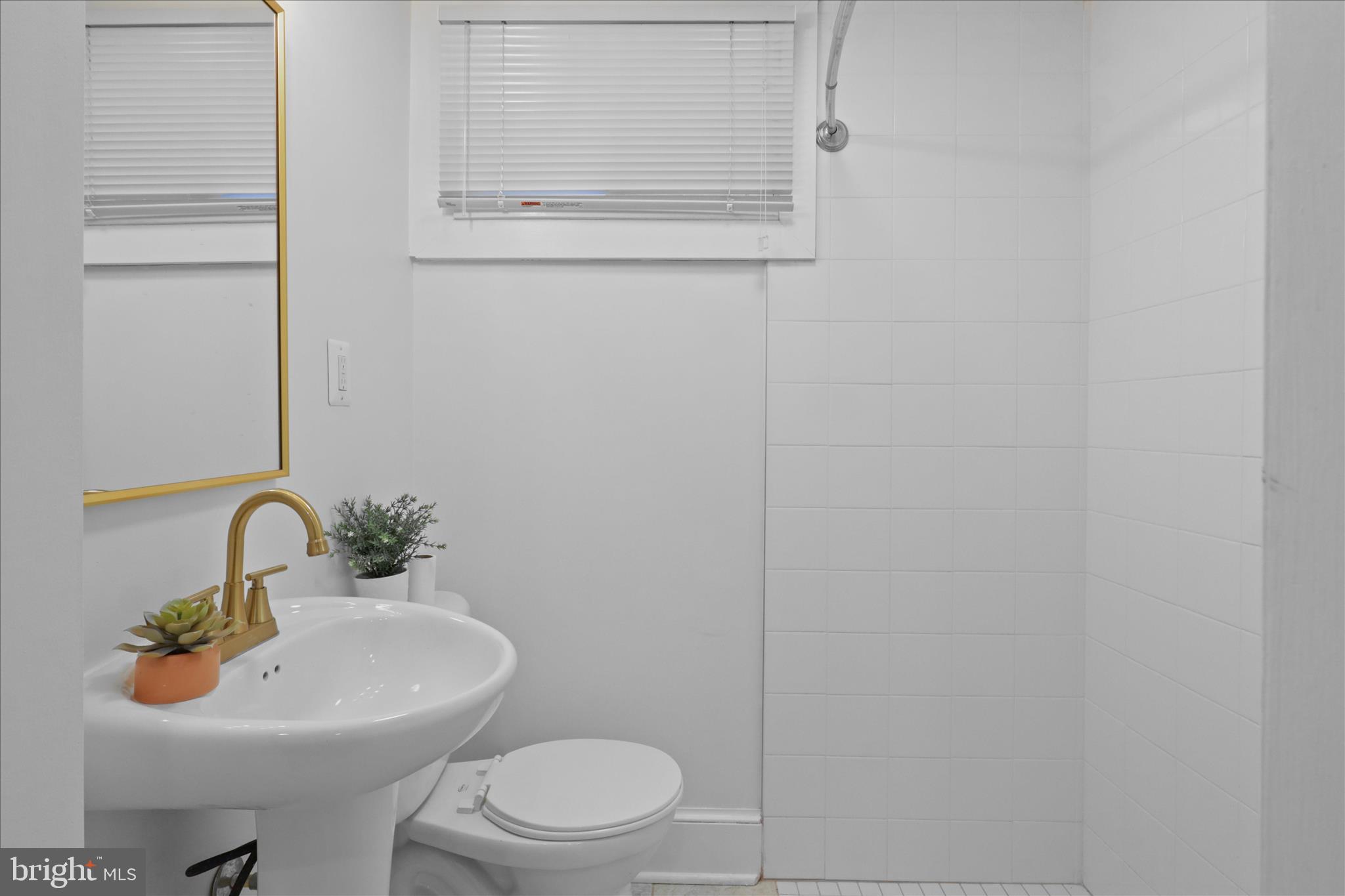 521 QUINTANA PLACE NW