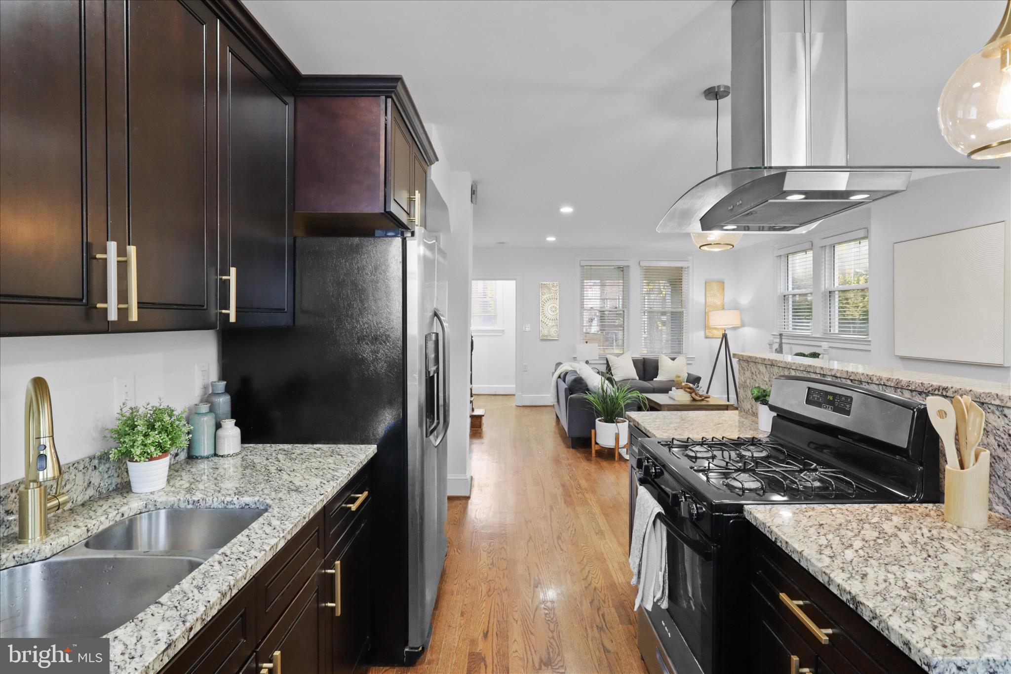 521 QUINTANA PLACE NW