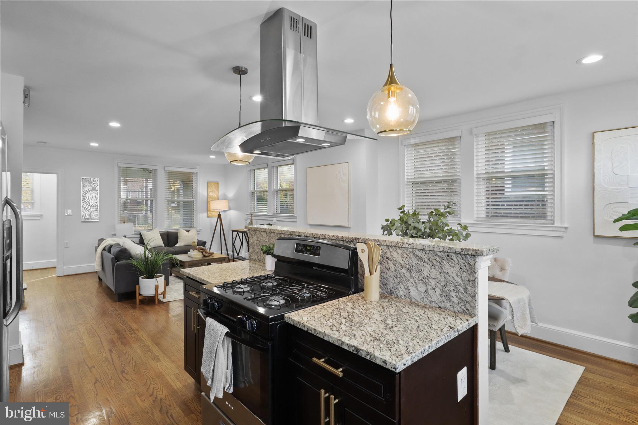 521 QUINTANA PLACE NW