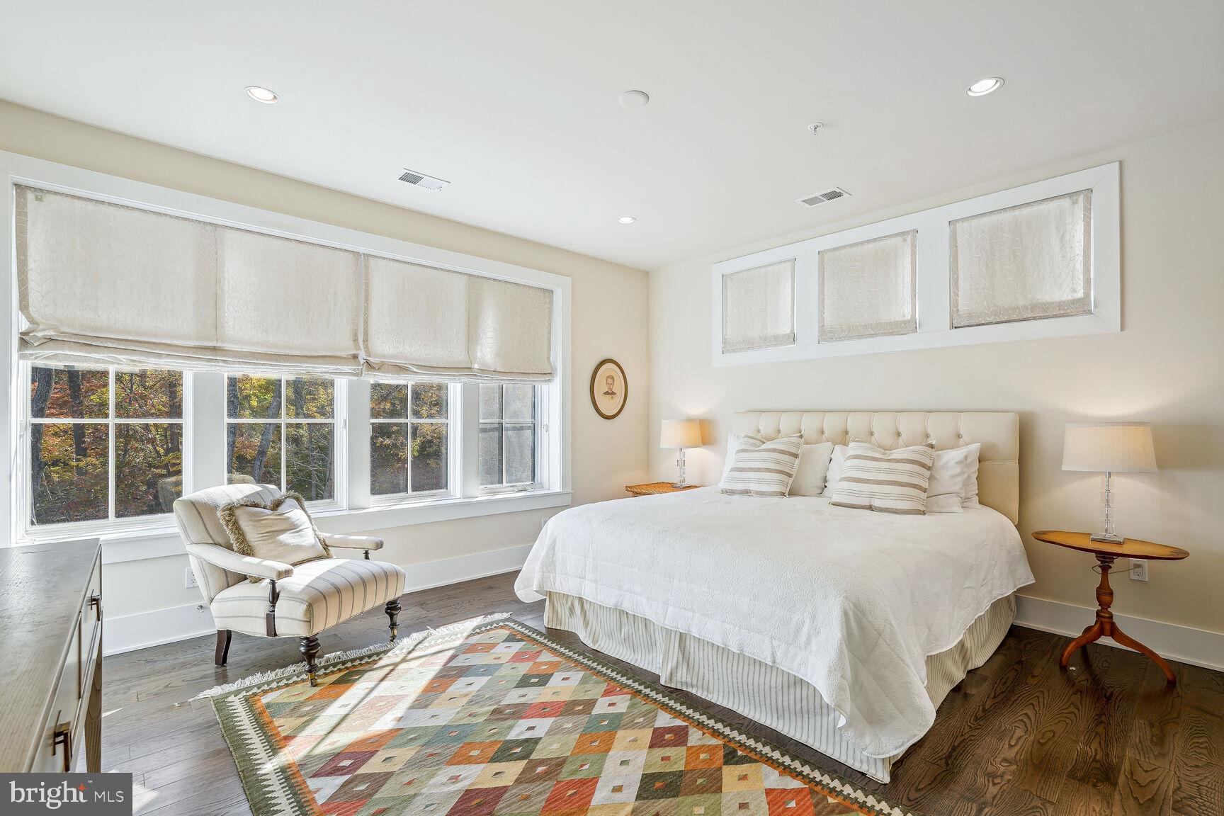 3603 Chevy Chase Lake Dr