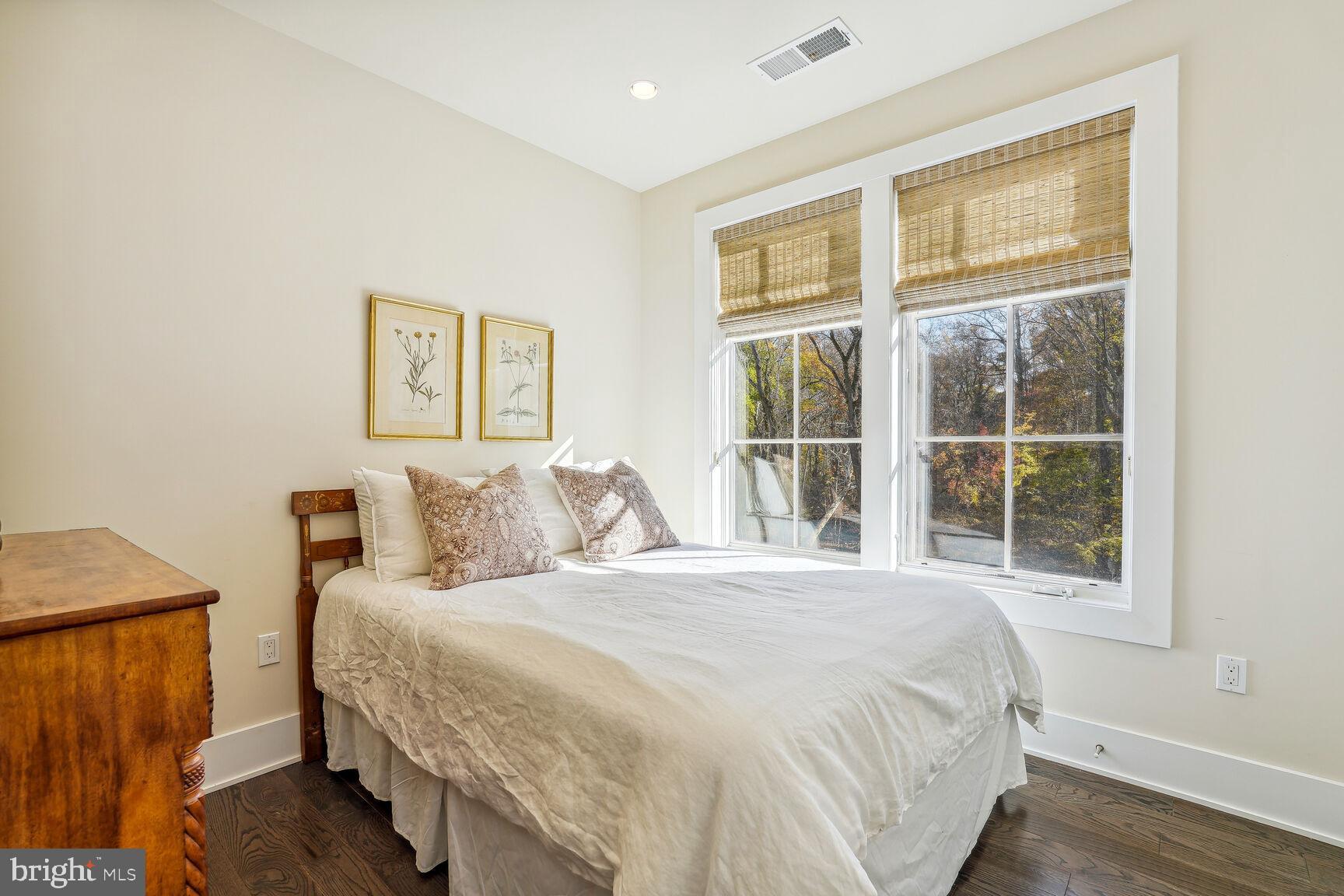 3603 Chevy Chase Lake Dr