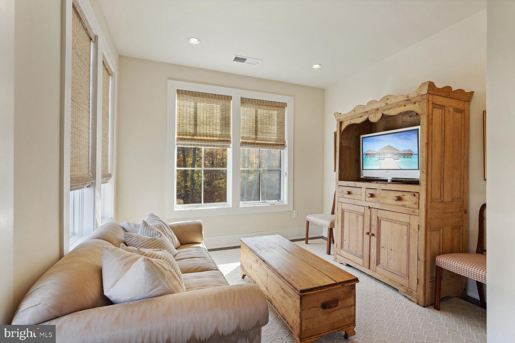3603 Chevy Chase Lake Dr