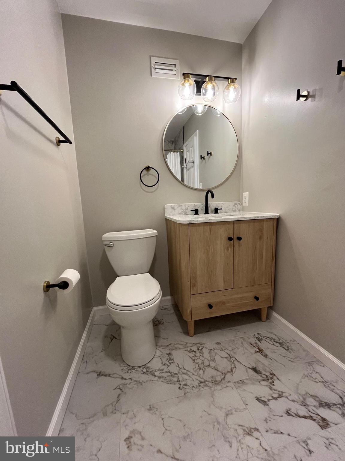 647 N TAZEWELL STREET