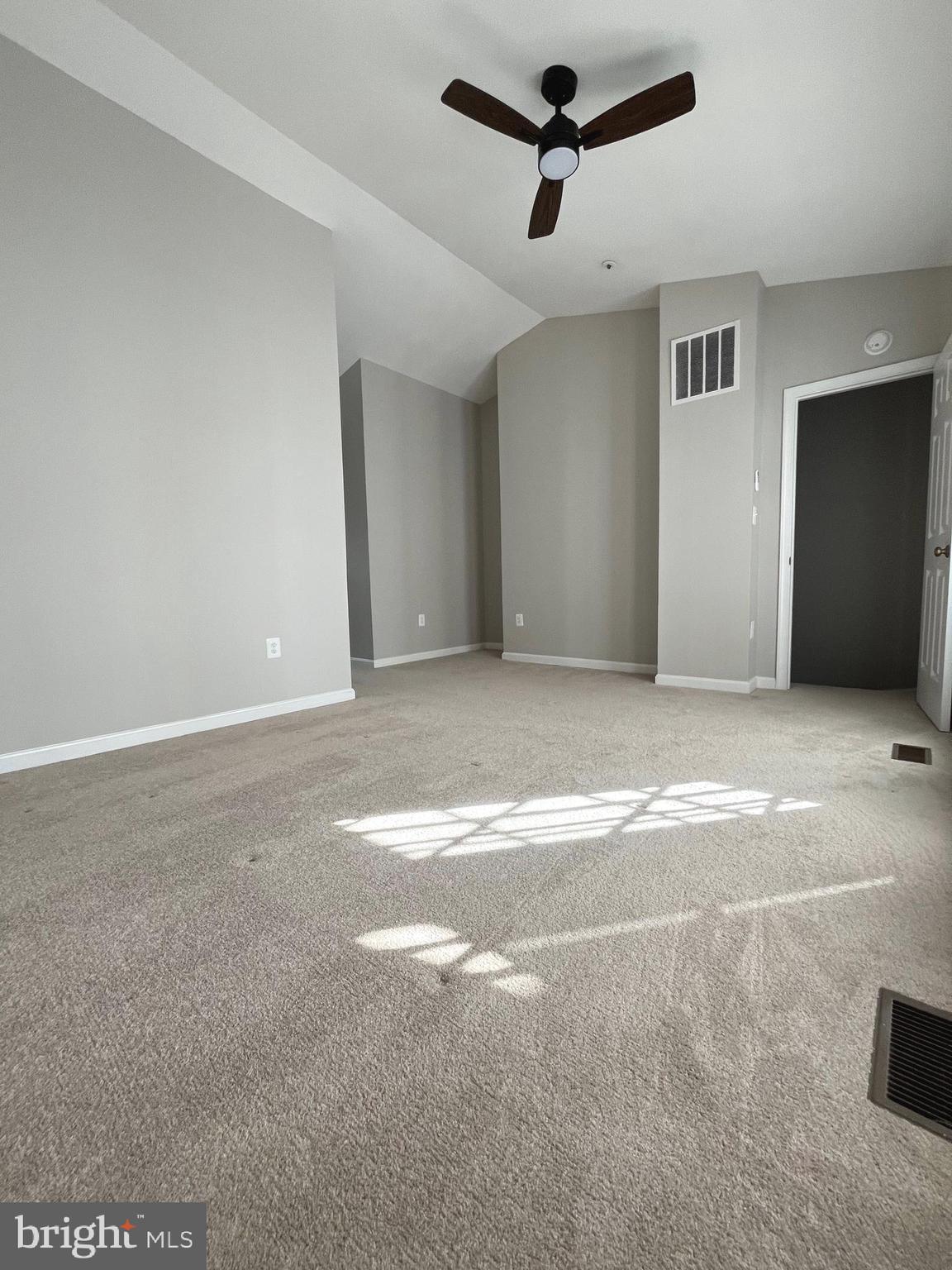 647 N TAZEWELL STREET