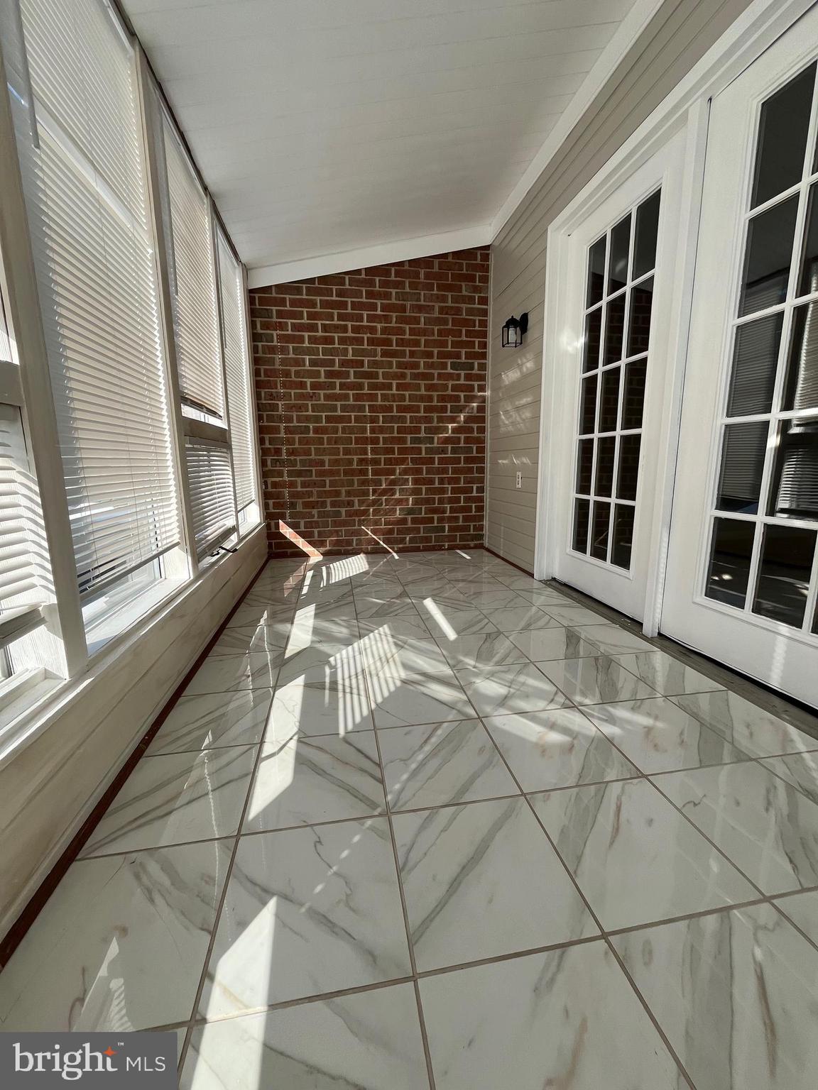 647 N TAZEWELL STREET