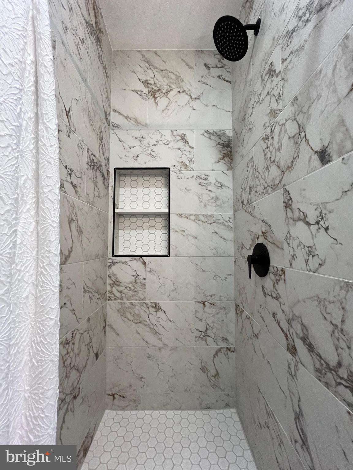 647 N TAZEWELL STREET