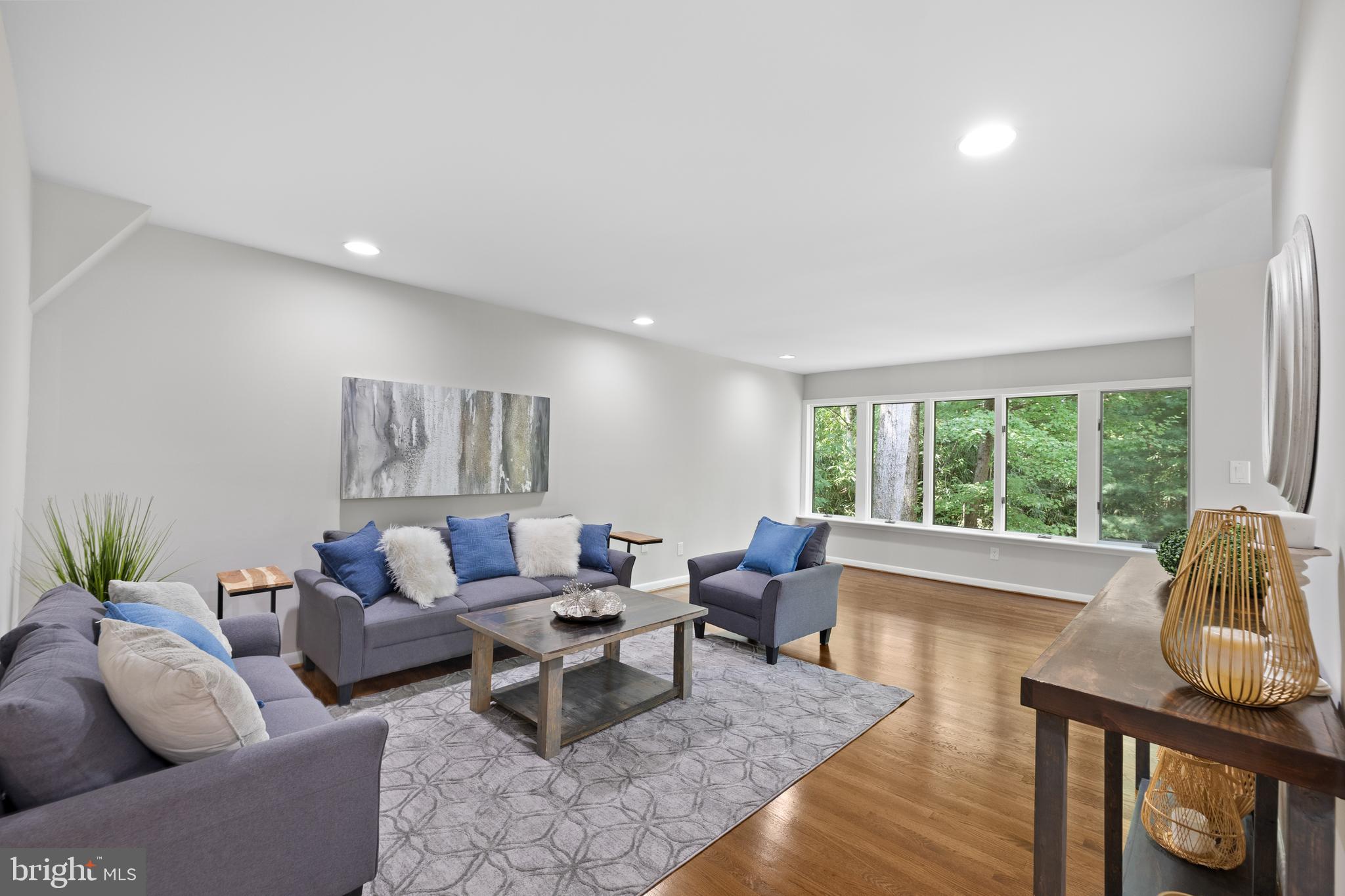 1410 Colleen Ln