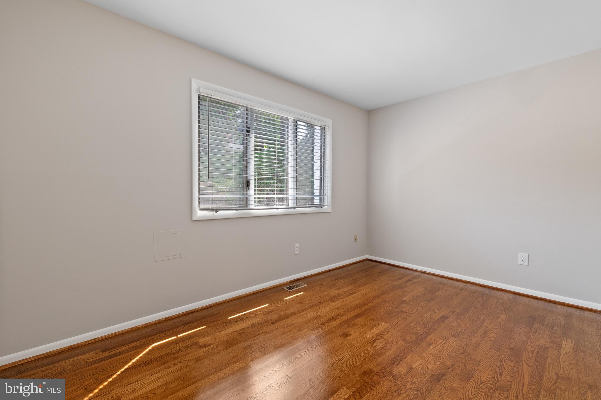 1410 Colleen Ln