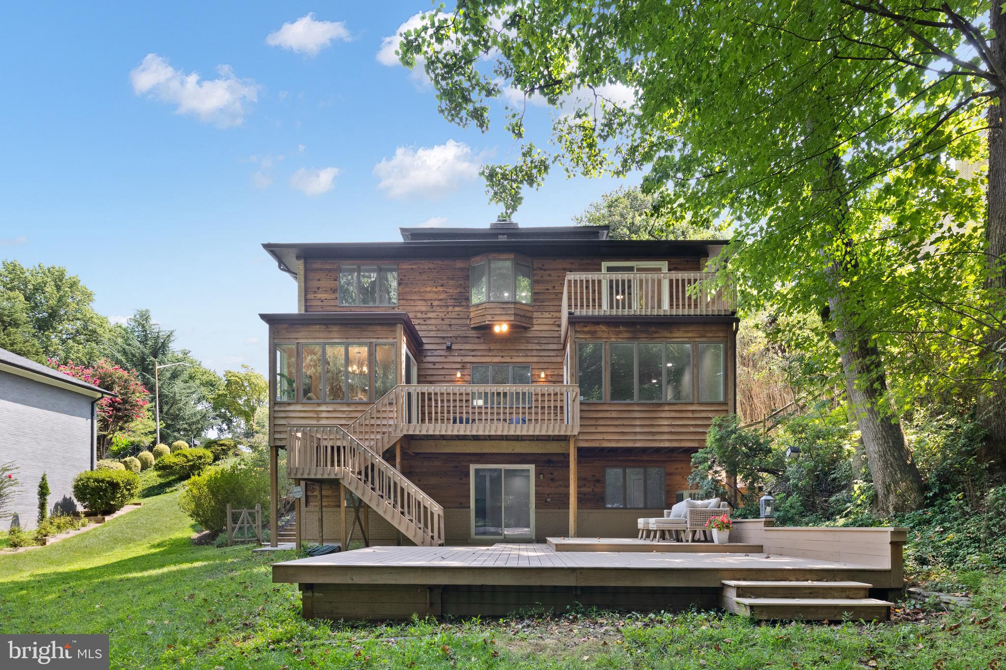 1410 Colleen Ln