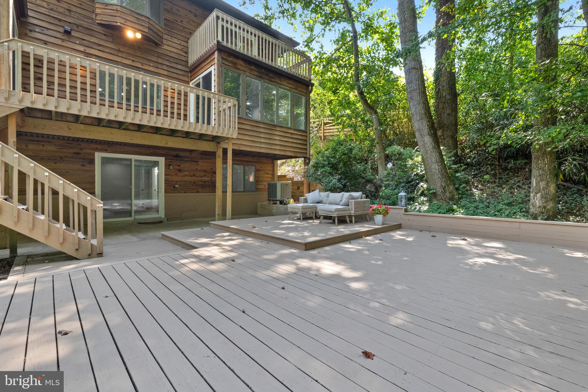 1410 Colleen Ln