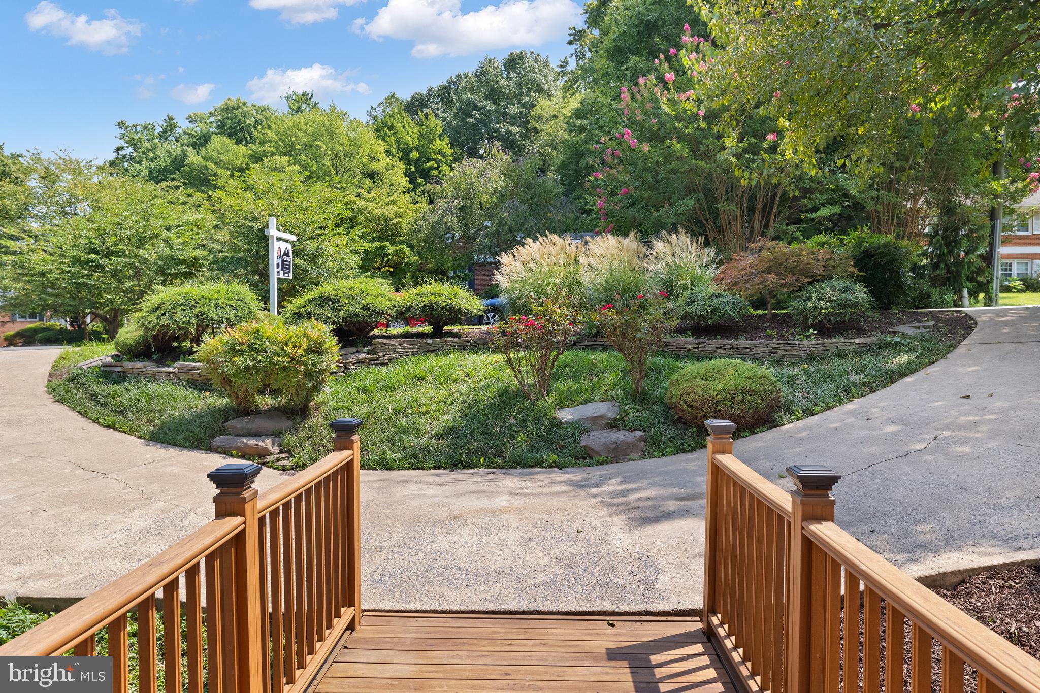1410 Colleen Ln