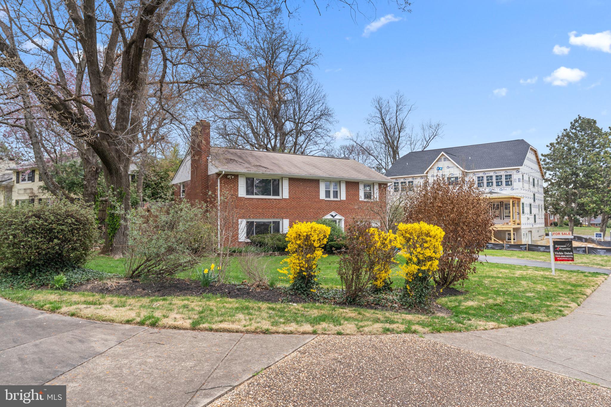 7102 Enterprise Ave