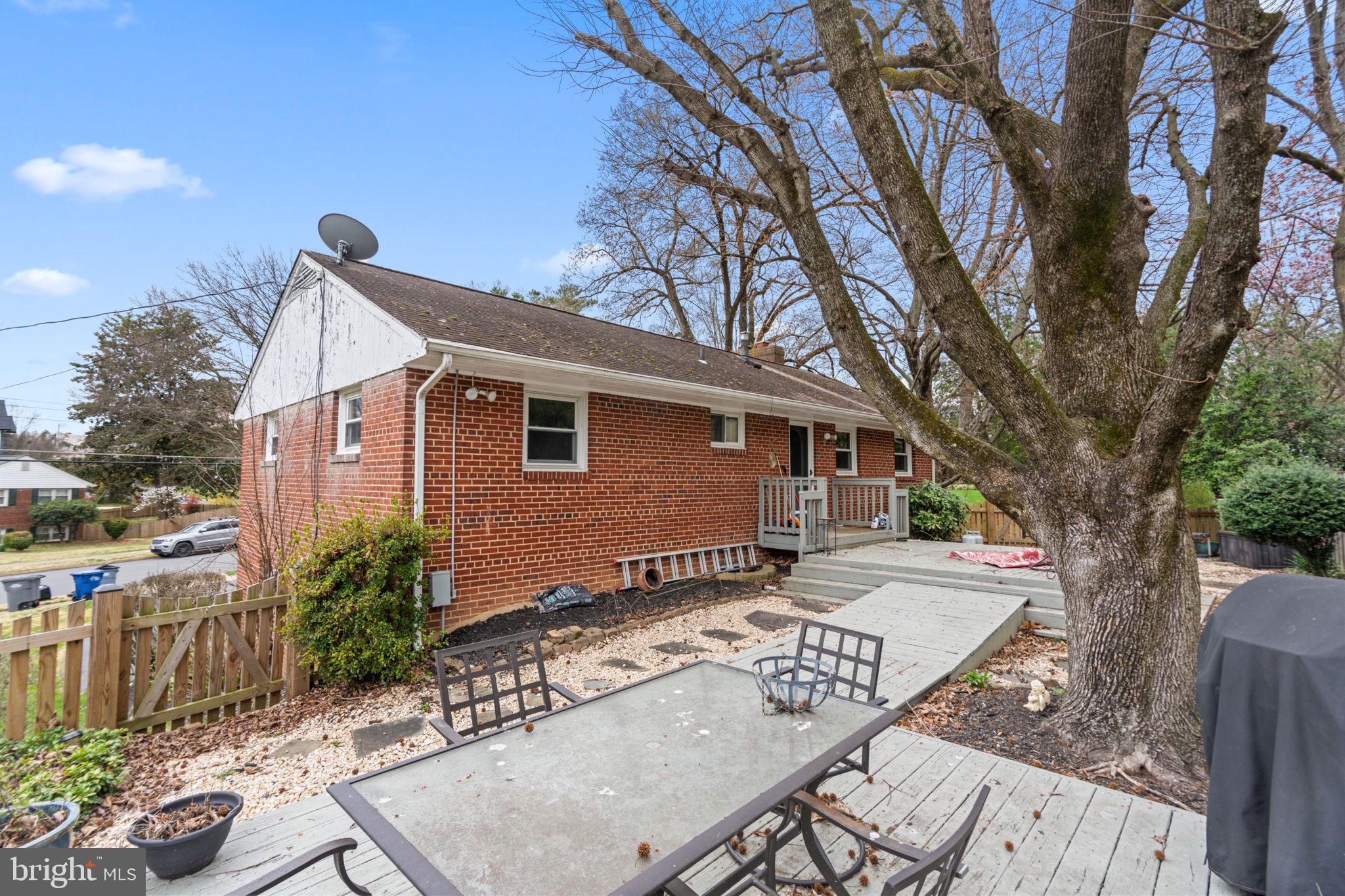 7102 Enterprise Ave