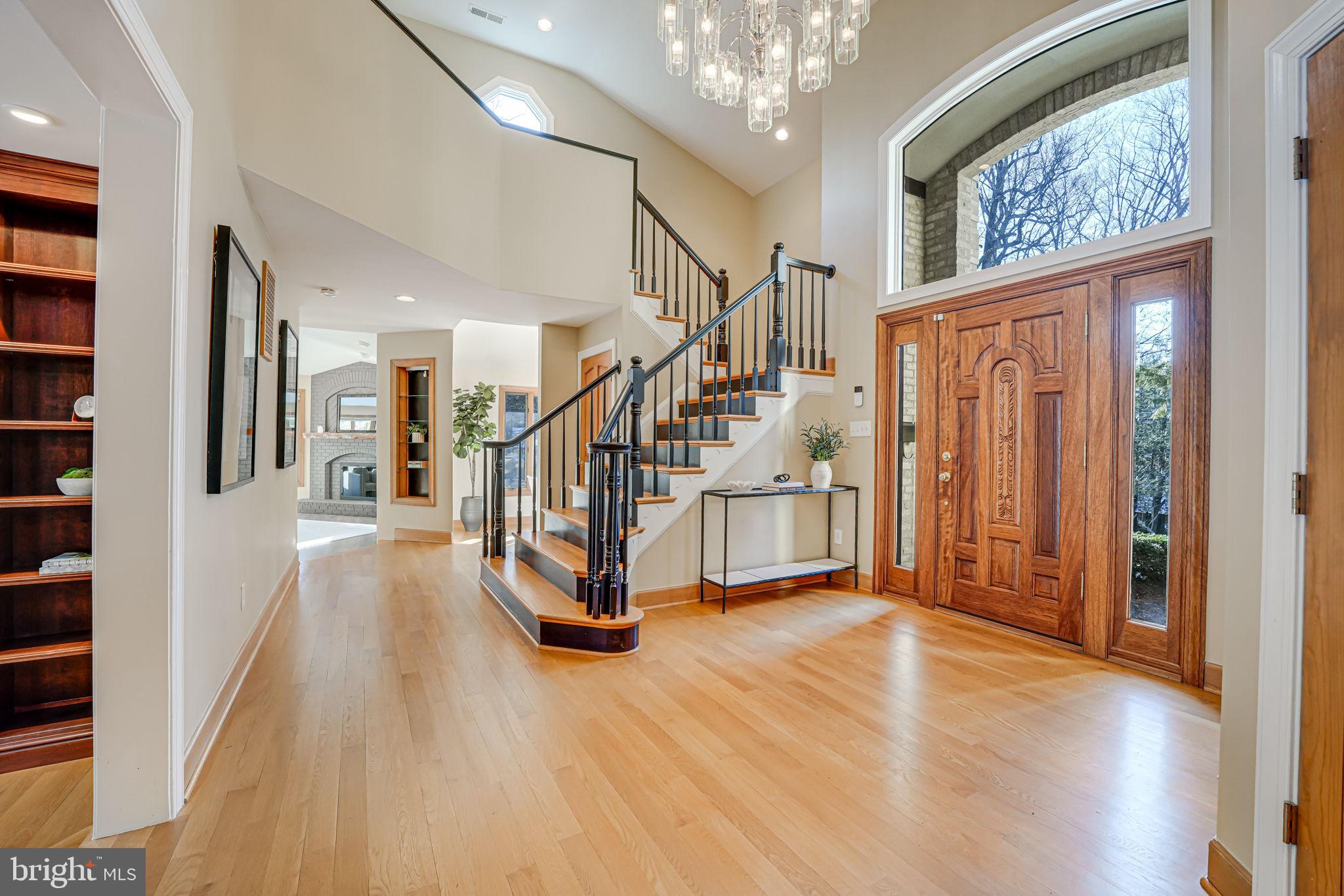 3214 Valley Ln