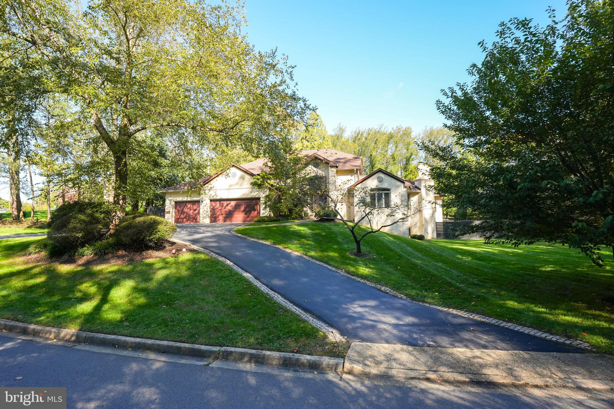 3214 Valley Ln
