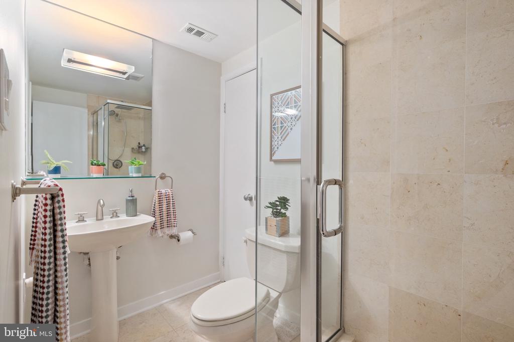 2114 Whiteoaks Dr
