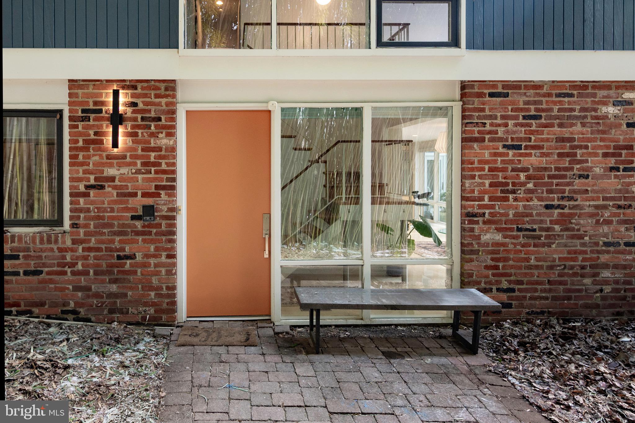 2114 Whiteoaks Dr