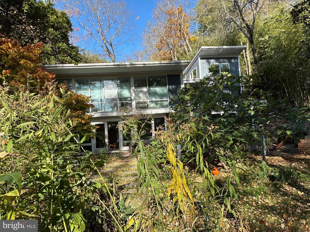 2114 Whiteoaks Dr