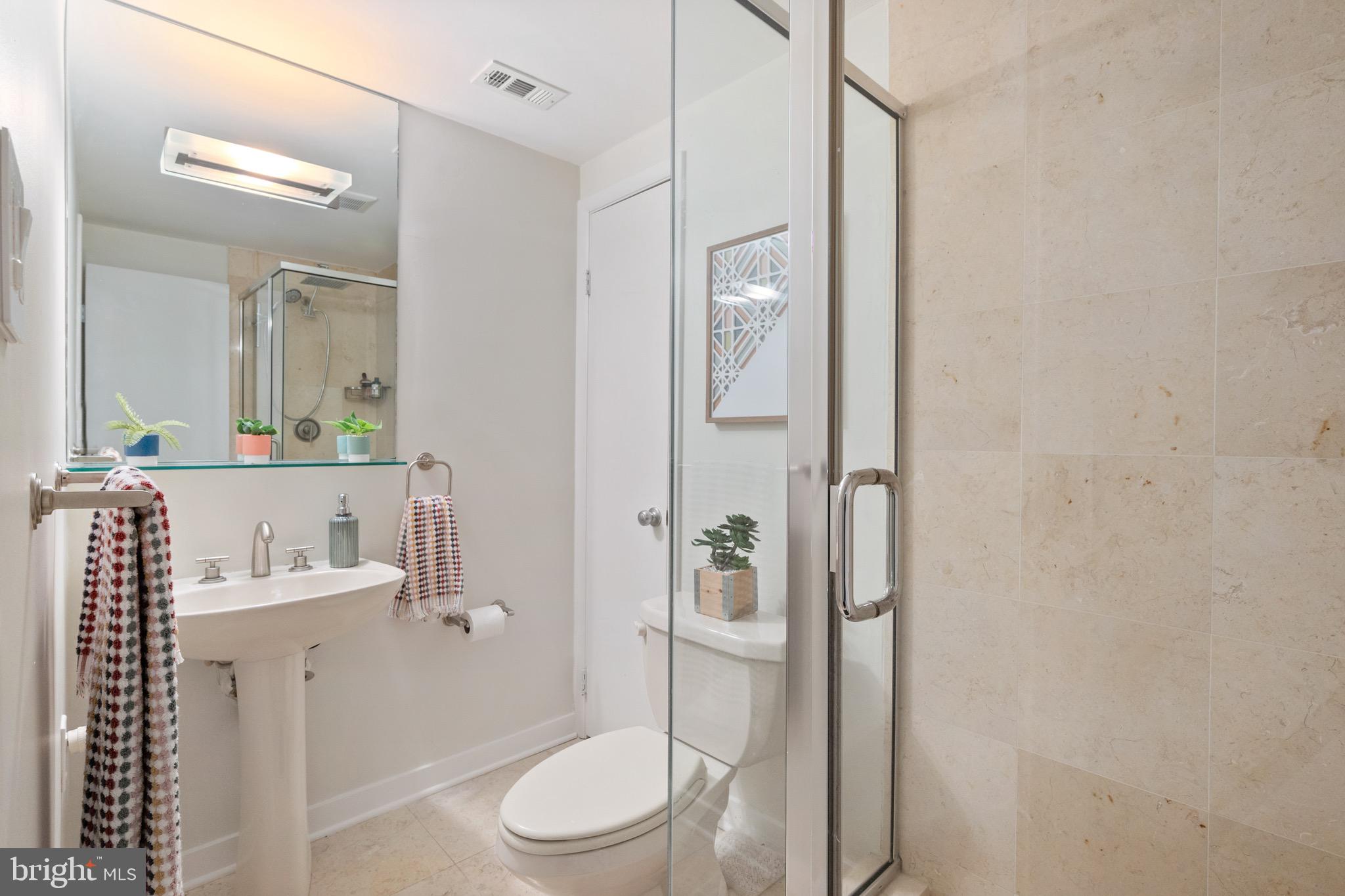 2114 Whiteoaks Dr